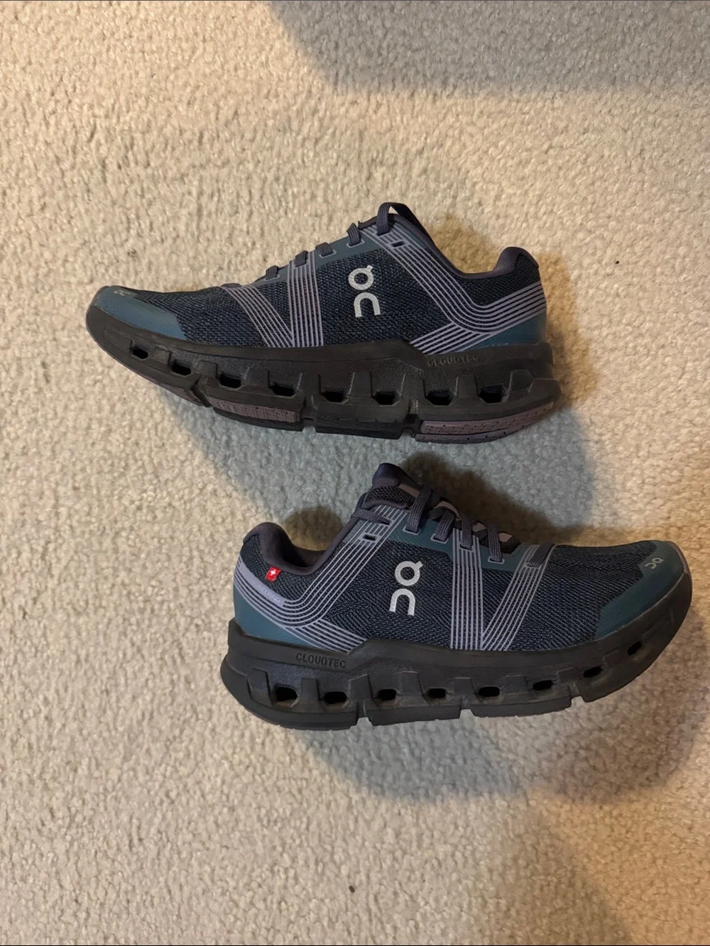 On Cloud Go Running Shoes size 6